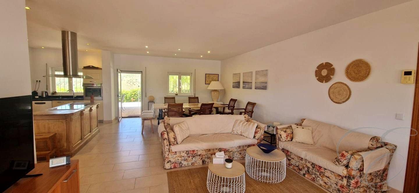 3 bedroom Villa for sale in Vinuela with pool garage - € 590,000 (Ref: 9866117)