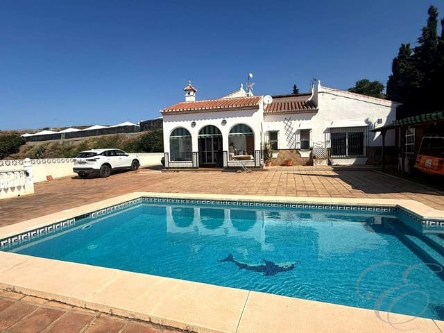 3 slaapkamer Finca/Landhuis te koop in Algarrobo met zwembad garage - € 550.000 (Ref: 9872569)