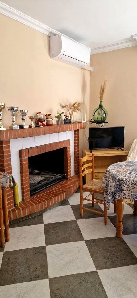 4 bedroom Finca/Country House for sale in Villanueva de la Concepcion with pool garage - € 287,000 (Ref: 9891106)