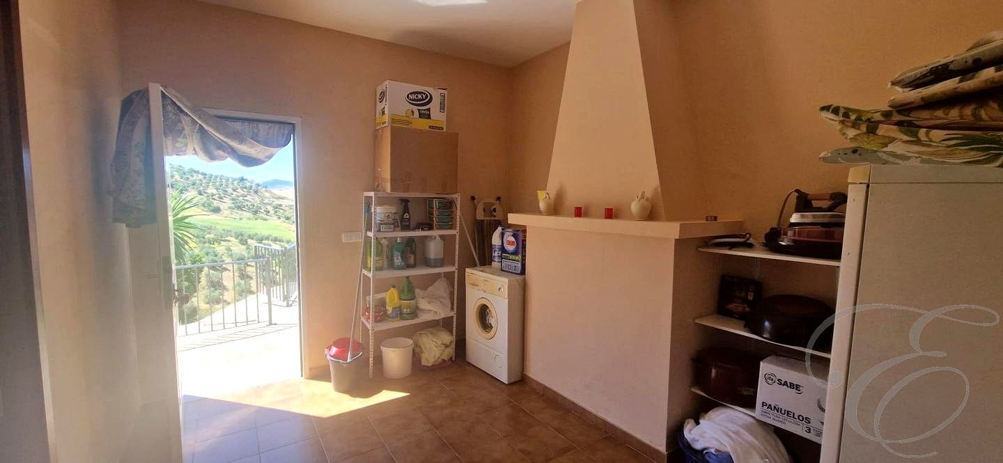 4 bedroom Finca/Country House for sale in Villanueva de la Concepcion with pool garage - € 287,000 (Ref: 9891106)