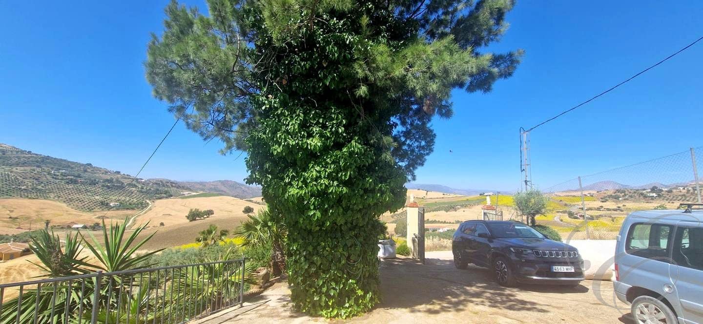 4 bedroom Finca/Country House for sale in Villanueva de la Concepcion with pool garage - € 287,000 (Ref: 9891106)