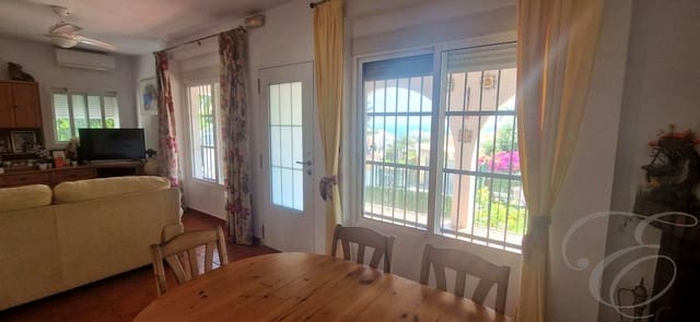 3 Zimmer Villa zu verkaufen in Caleta de Vélez, Vélez-Málaga mit Pool Garage - 550.000 € (Ref: 9893108)