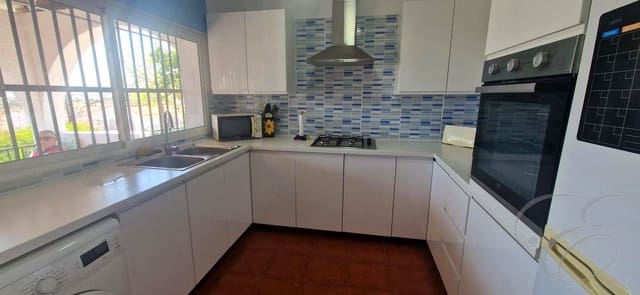 3 Zimmer Villa zu verkaufen in Caleta de Vélez, Vélez-Málaga mit Pool Garage - 550.000 € (Ref: 9893108)