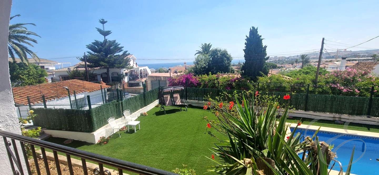3 Zimmer Villa zu verkaufen in Caleta de Velez mit Pool Garage - 550.000 € (Ref: 9893108)