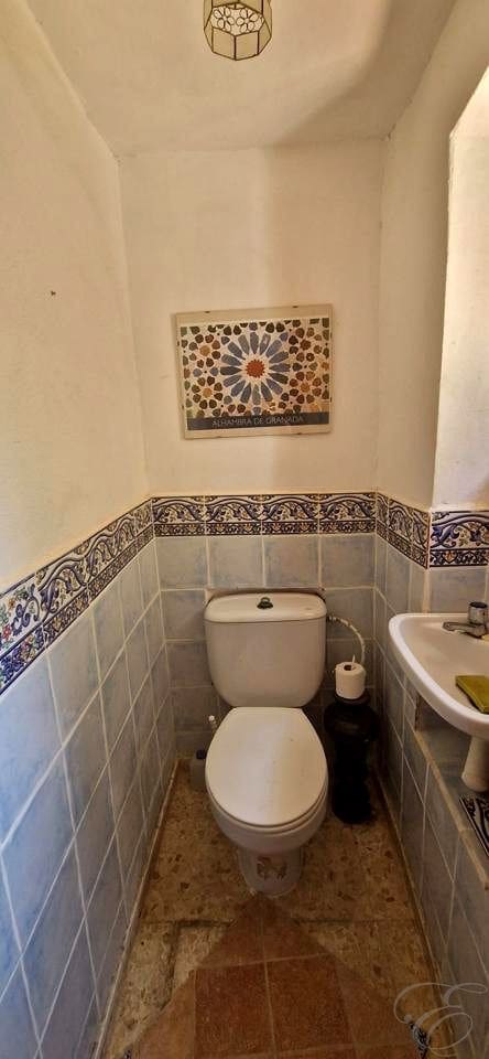 4 bedroom Villa for sale in Cajiz - € 195,000 (Ref: 9895398)