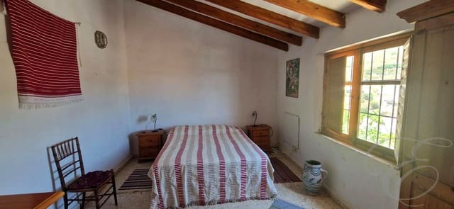 4 bedroom Villa for sale in Cajiz, Vélez-Málaga - € 195,000 (Ref: 9895398)