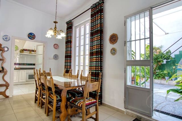 12 chambre Villa/Maison à vendre à Vélez-Málaga avec piscine - 1 100 000 € (Ref: 9897313)