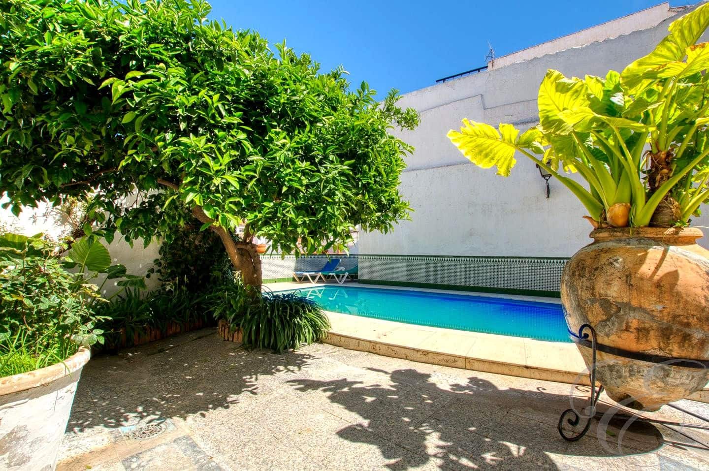 12 chambre Villa/Maison à vendre à Velez-Malaga avec piscine - 1 100 000 € (Ref: 9897313)