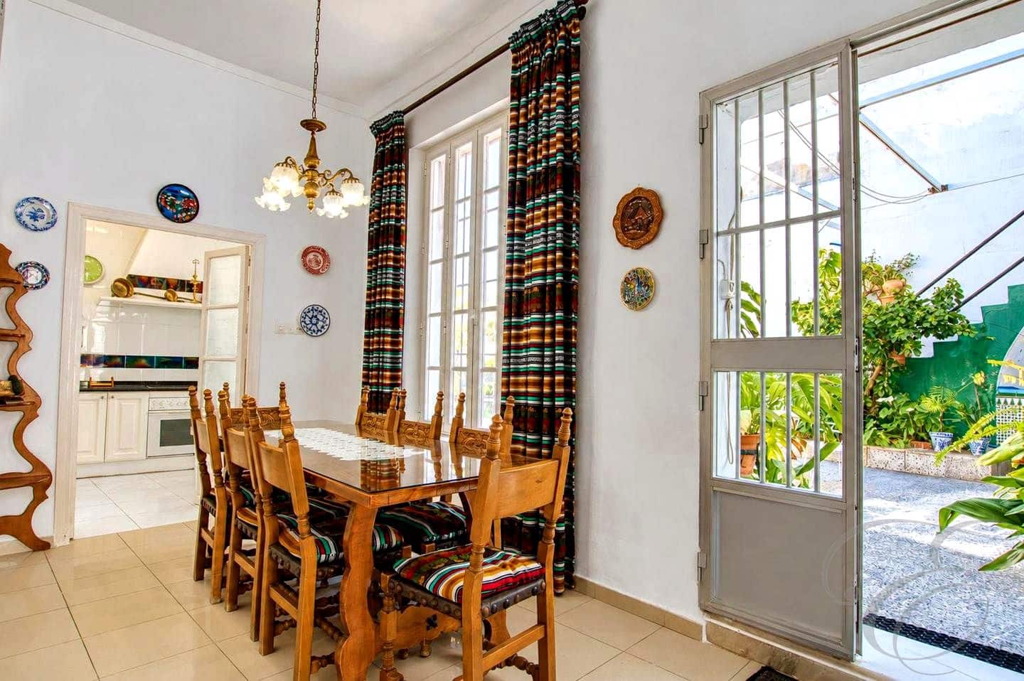 12 Zimmer Villa zu verkaufen in Velez-Malaga mit Pool - 1.100.000 € (Ref: 9897313)