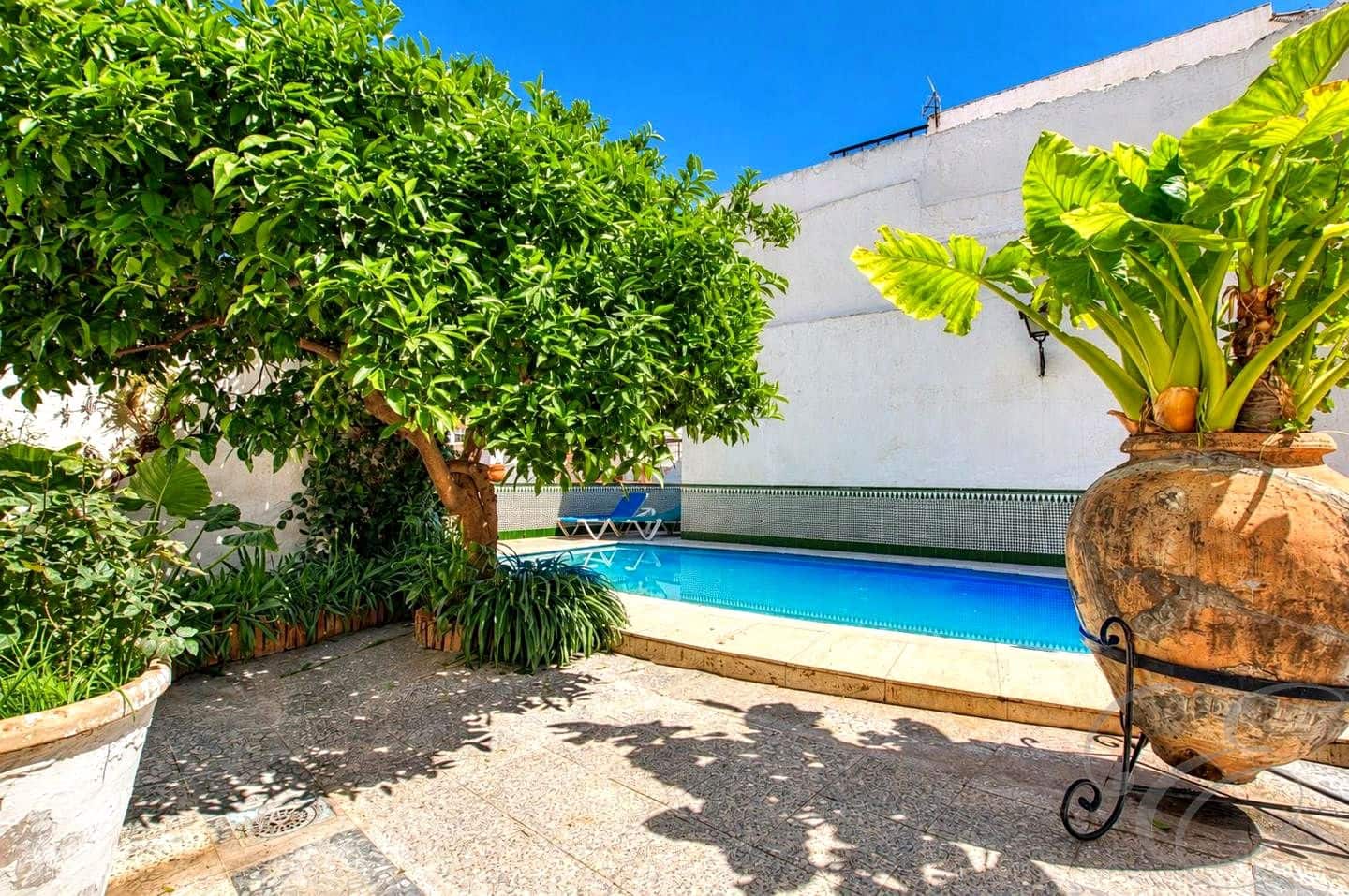 12 Zimmer Villa zu verkaufen in Velez-Malaga mit Pool - 1.100.000 € (Ref: 9897313)