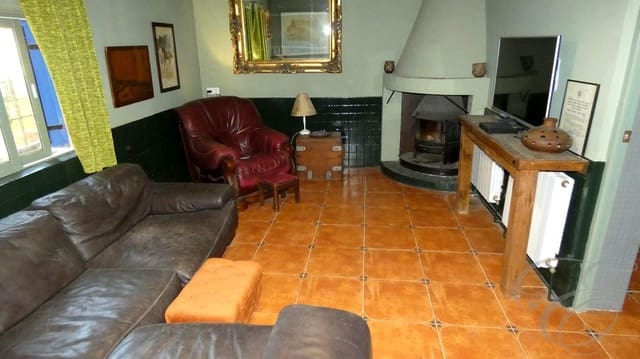 6 bedroom Finca/Country House for sale in Baza with pool - € 395,000 (Ref: 9902153)