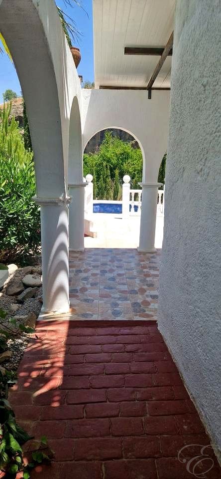 3 chambre Finca/Maison de Campagne à vendre à Comares avec piscine garage - 300 000 € (Ref: 9911893)