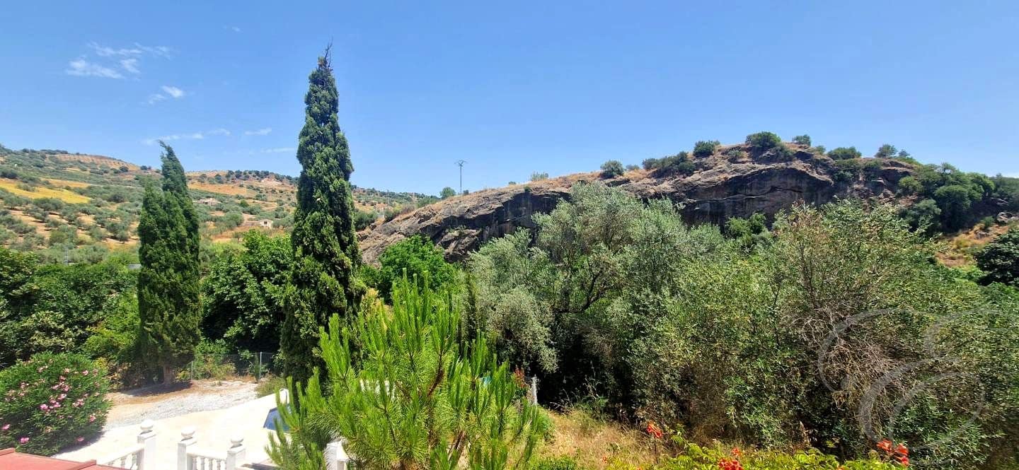 3 chambre Finca/Maison de Campagne à vendre à Comares avec piscine garage - 300 000 € (Ref: 9911893)