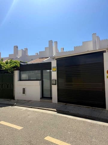 3 soveværelse Villa til salg i Torre del Mar, Vélez-Málaga med swimmingpool - € 445.000 (Ref: 9914887)