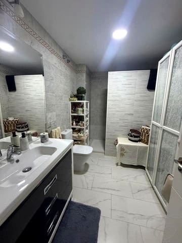 3 soveværelse Villa til salg i Torre del Mar, Vélez-Málaga med swimmingpool - € 445.000 (Ref: 9914887)