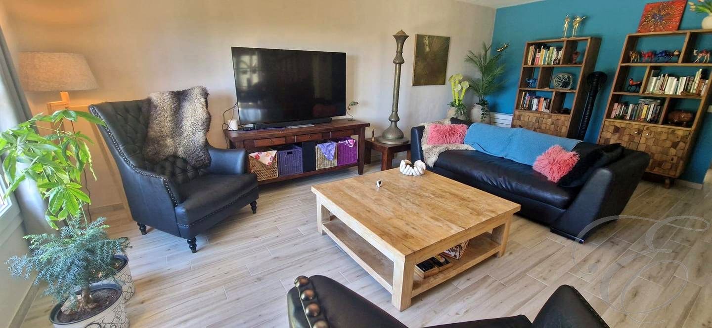 4 bedroom Finca/Country House for sale in Alcaucin with pool garage - € 499,000 (Ref: 9922853)