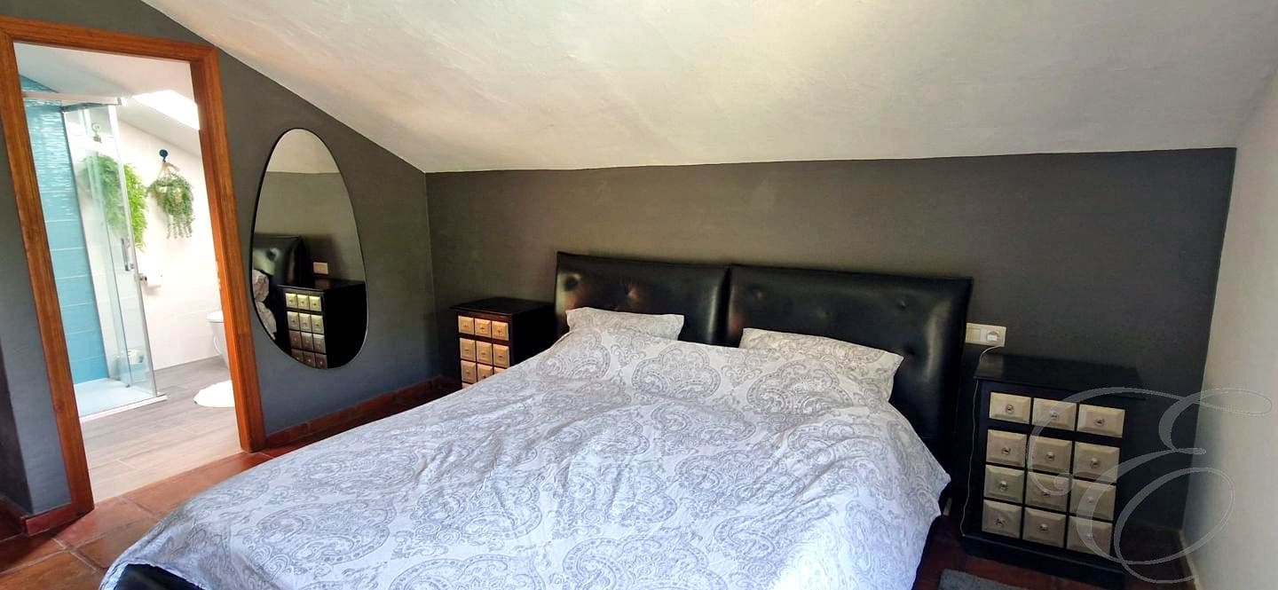 4 bedroom Finca/Country House for sale in Alcaucin with pool garage - € 499,000 (Ref: 9922853)