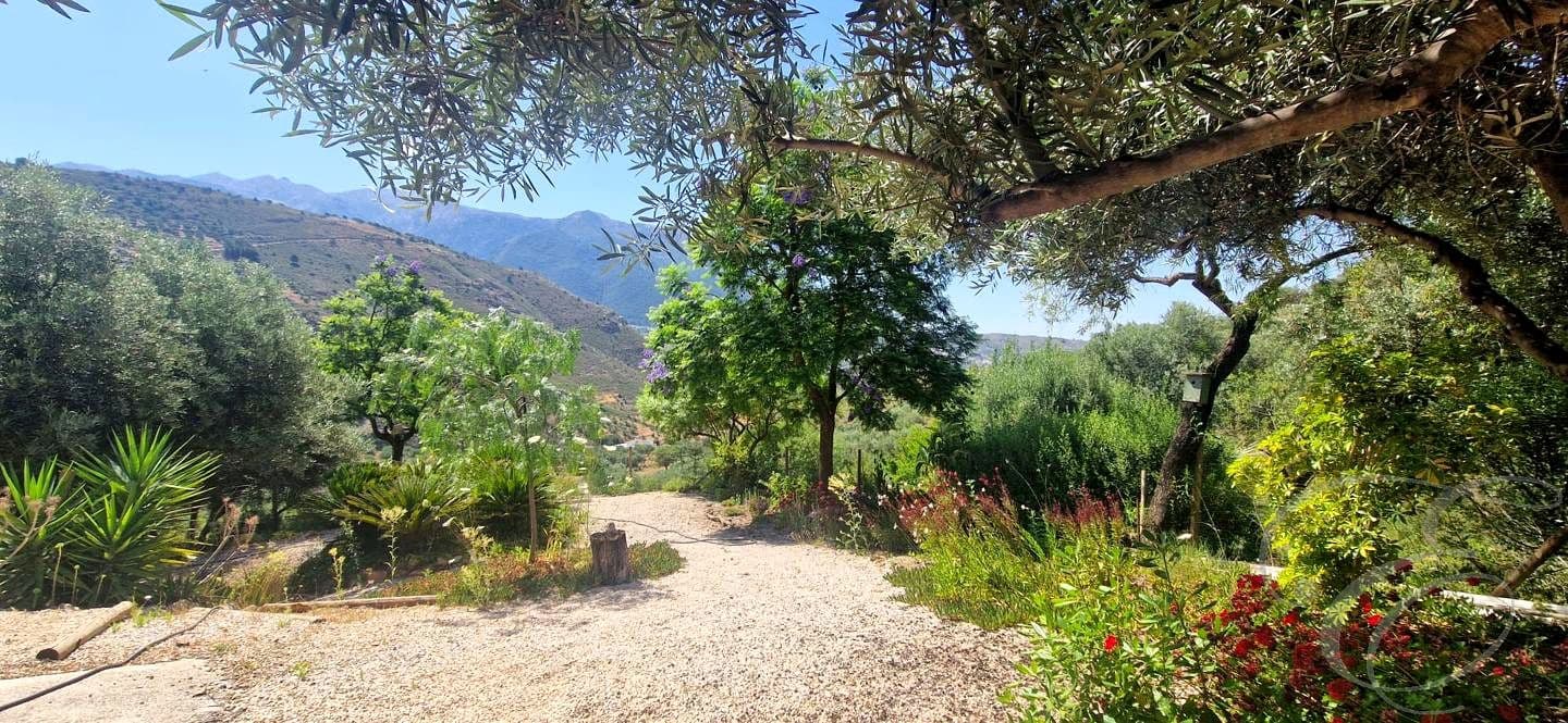 4 bedroom Finca/Country House for sale in Alcaucin with pool garage - € 499,000 (Ref: 9922853)