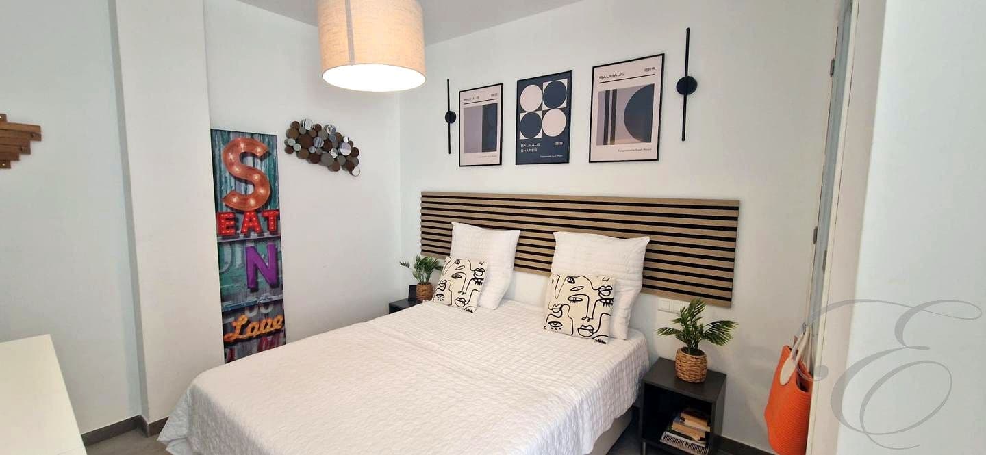 2 bedroom Flat for sale in Frigiliana with pool - € 349,000 (Ref: 9927932)