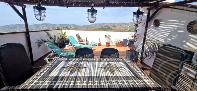 2 slaapkamer Flat te koop in Frigiliana met zwembad - € 349.000 (Ref: 9927932)