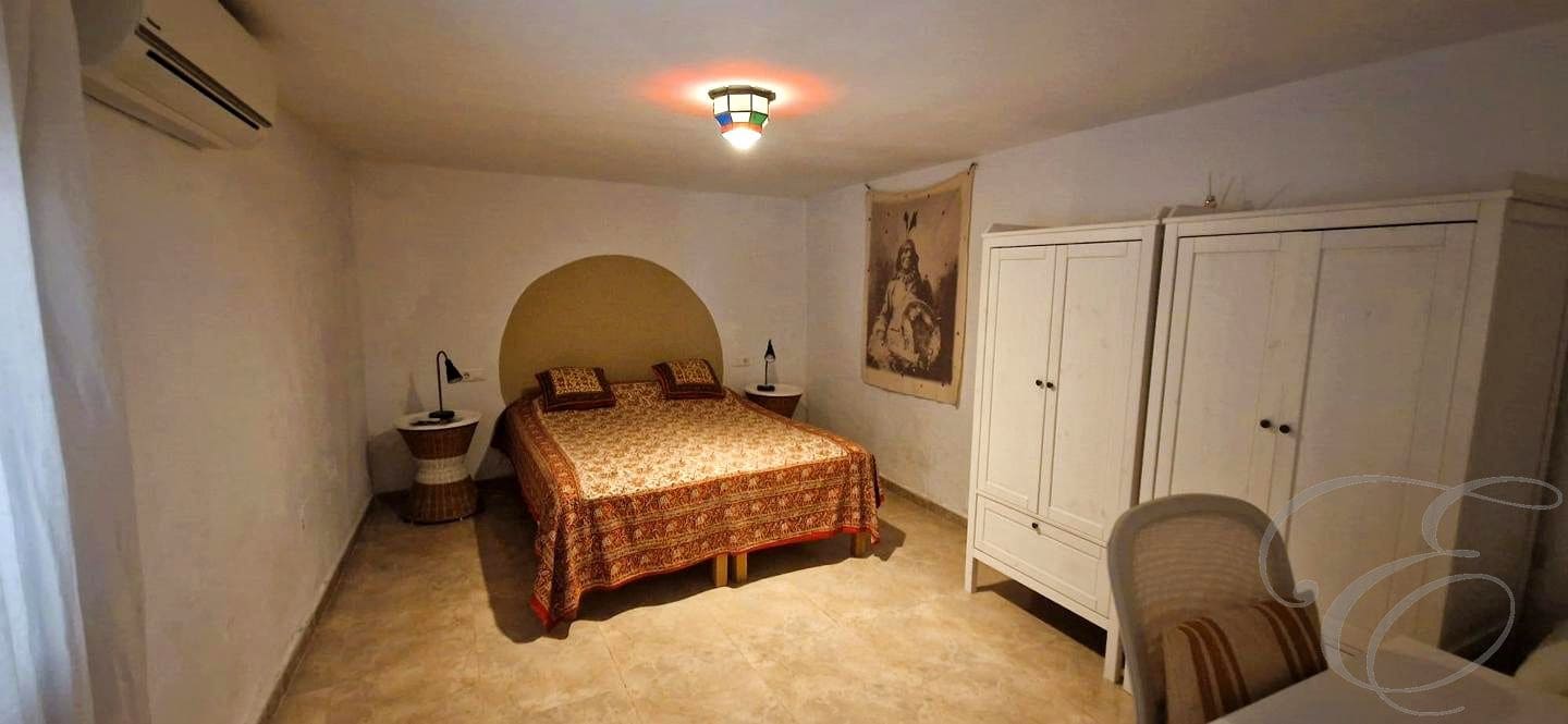 4 slaapkamer Villa te koop in Velez-Malaga - € 259.950 (Ref: 9928244)