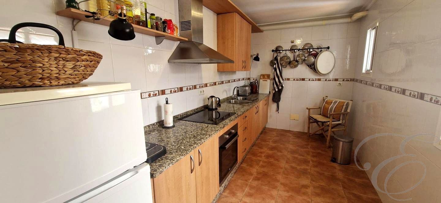4 slaapkamer Villa te koop in Velez-Malaga - € 259.950 (Ref: 9928244)