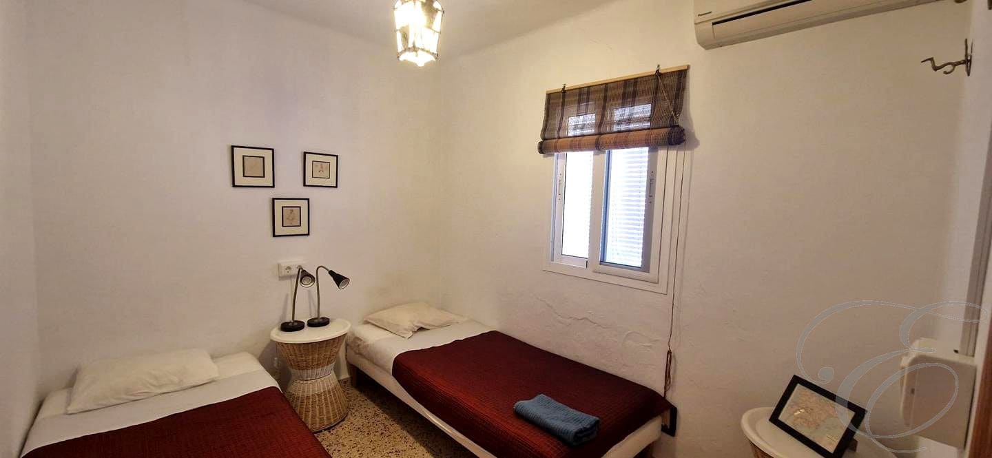 4 slaapkamer Villa te koop in Velez-Malaga - € 259.950 (Ref: 9928244)