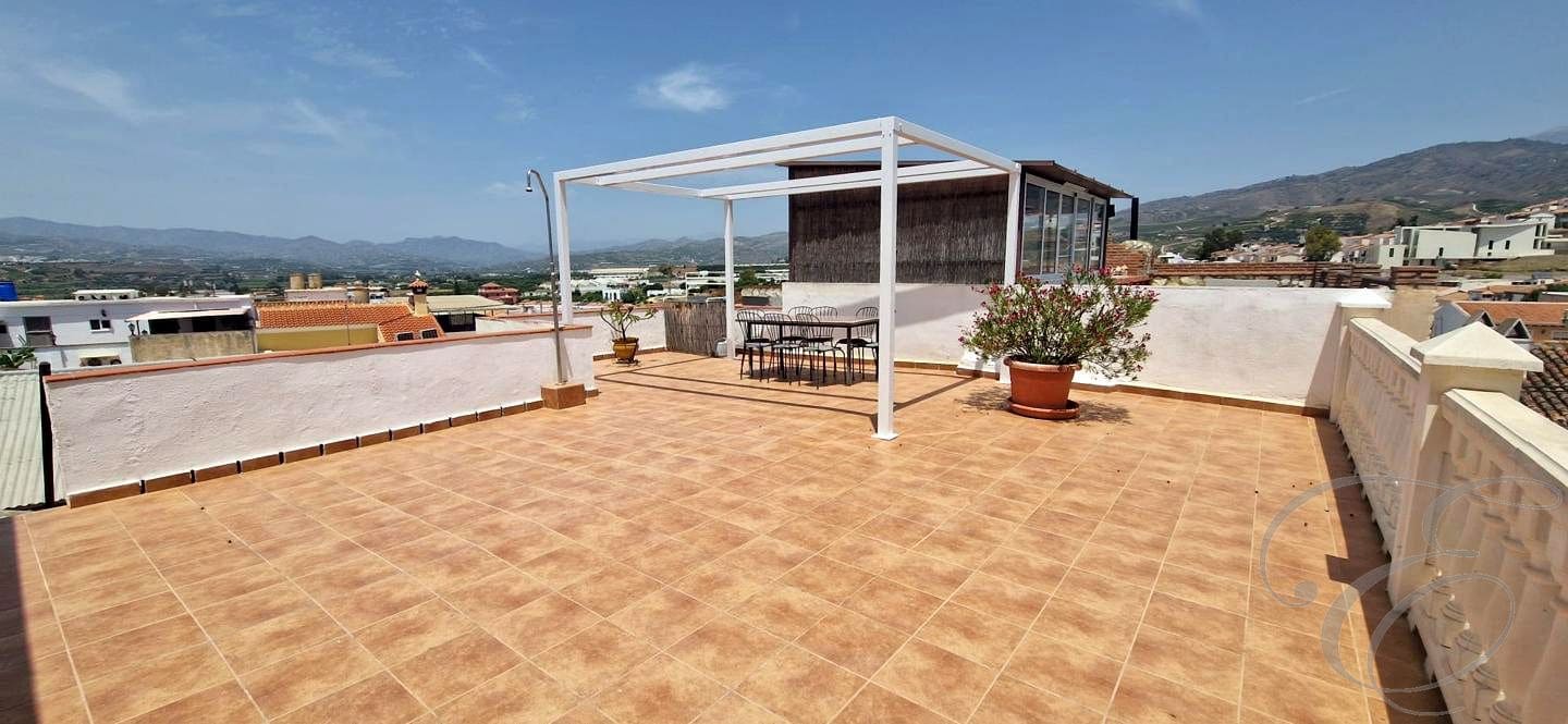 4 slaapkamer Villa te koop in Velez-Malaga - € 259.950 (Ref: 9928244)