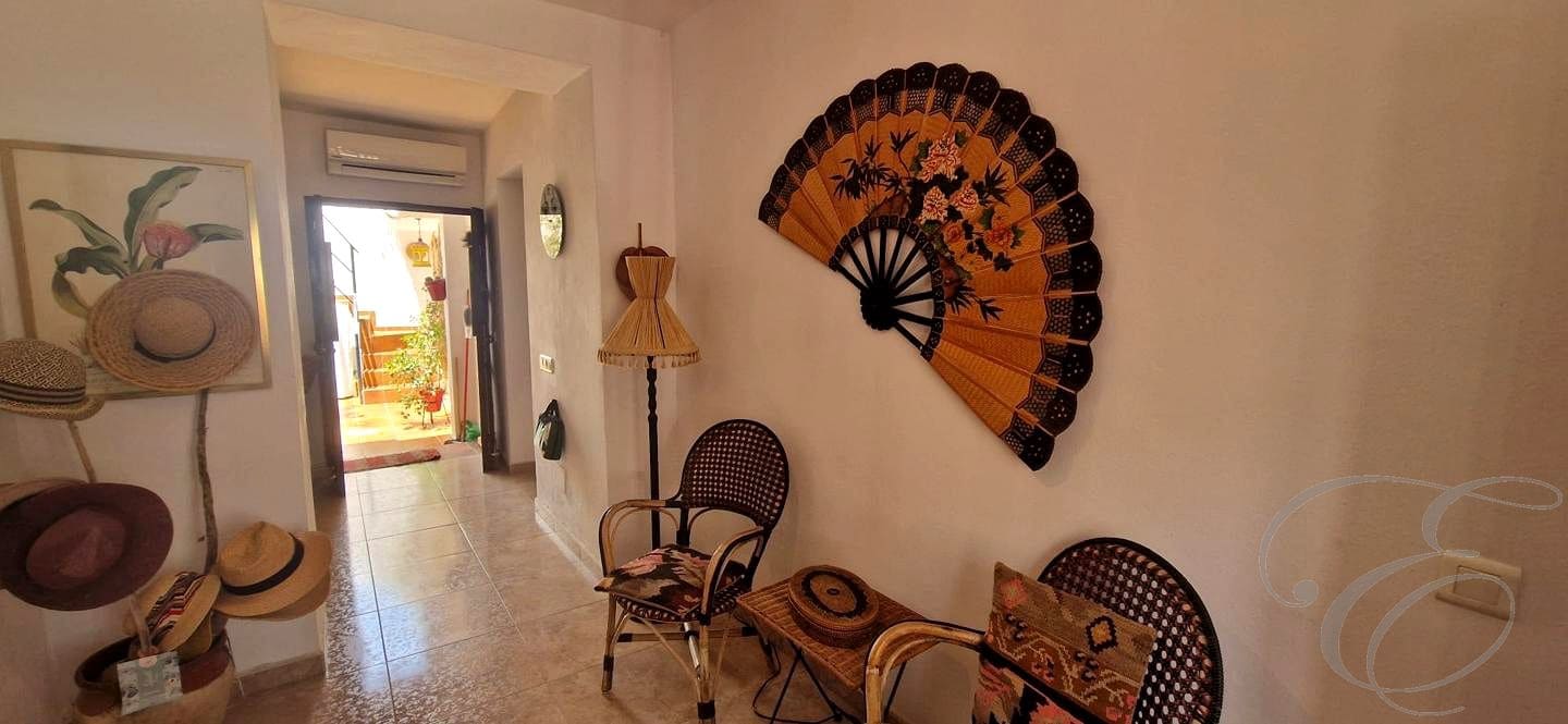 4 slaapkamer Villa te koop in Velez-Malaga - € 259.950 (Ref: 9928244)