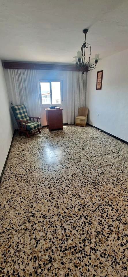 4 soveværelse Villa til salg i Competa - € 188.500 (Ref: 9928386)