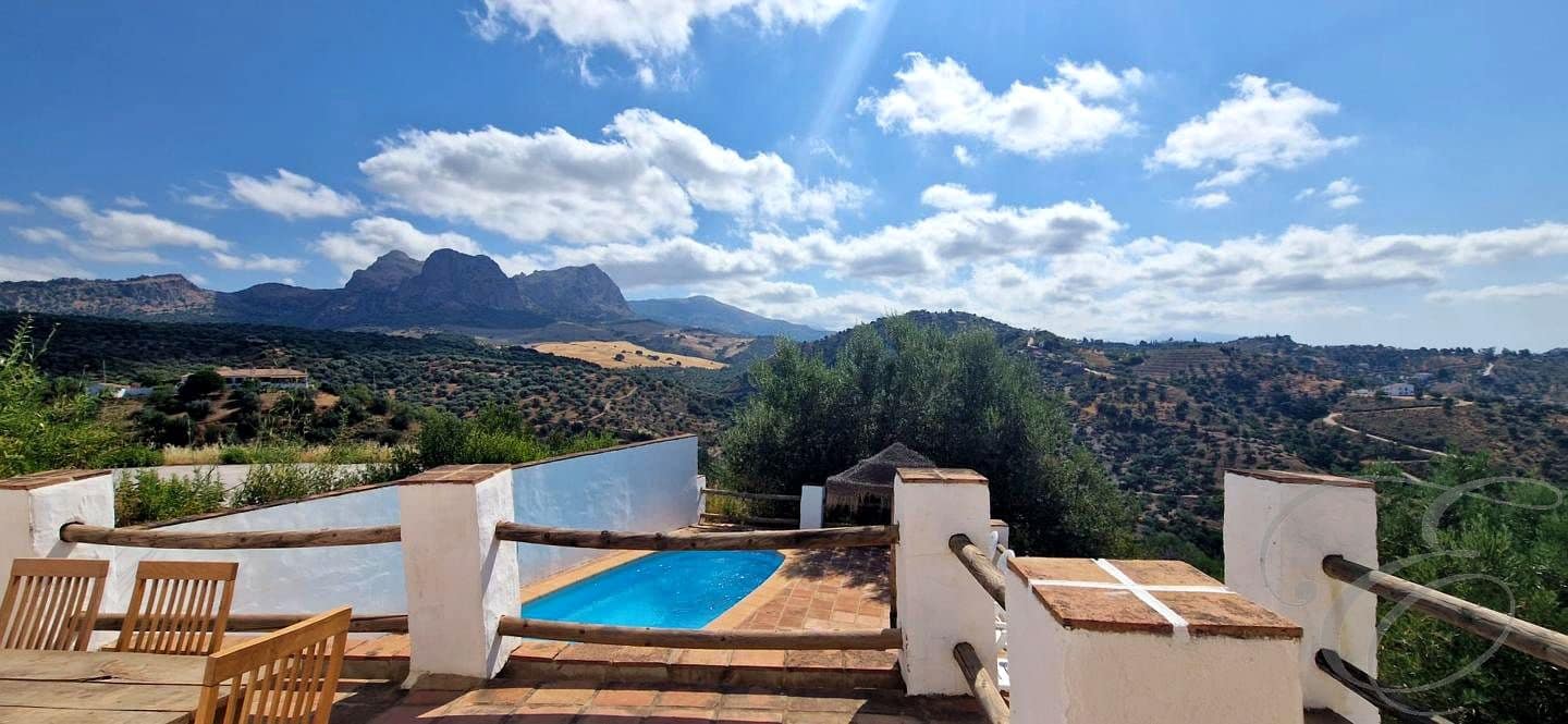 3 camera da letto Villa in vendita in Riogordo con piscina garage - 270.000 € (Rif: 9946655)