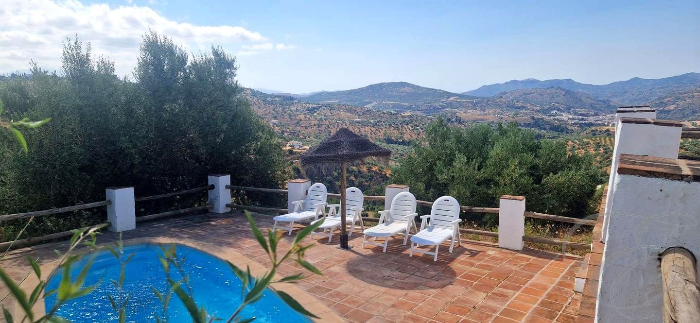 3 camera da letto Villa in vendita in Riogordo con piscina garage - 270.000 € (Rif: 9946655)
