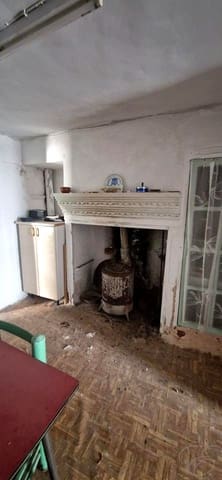 3 soverom Villa til salgs i Alfarnatejo med garasje - € 74 950 (Ref: 9948606)