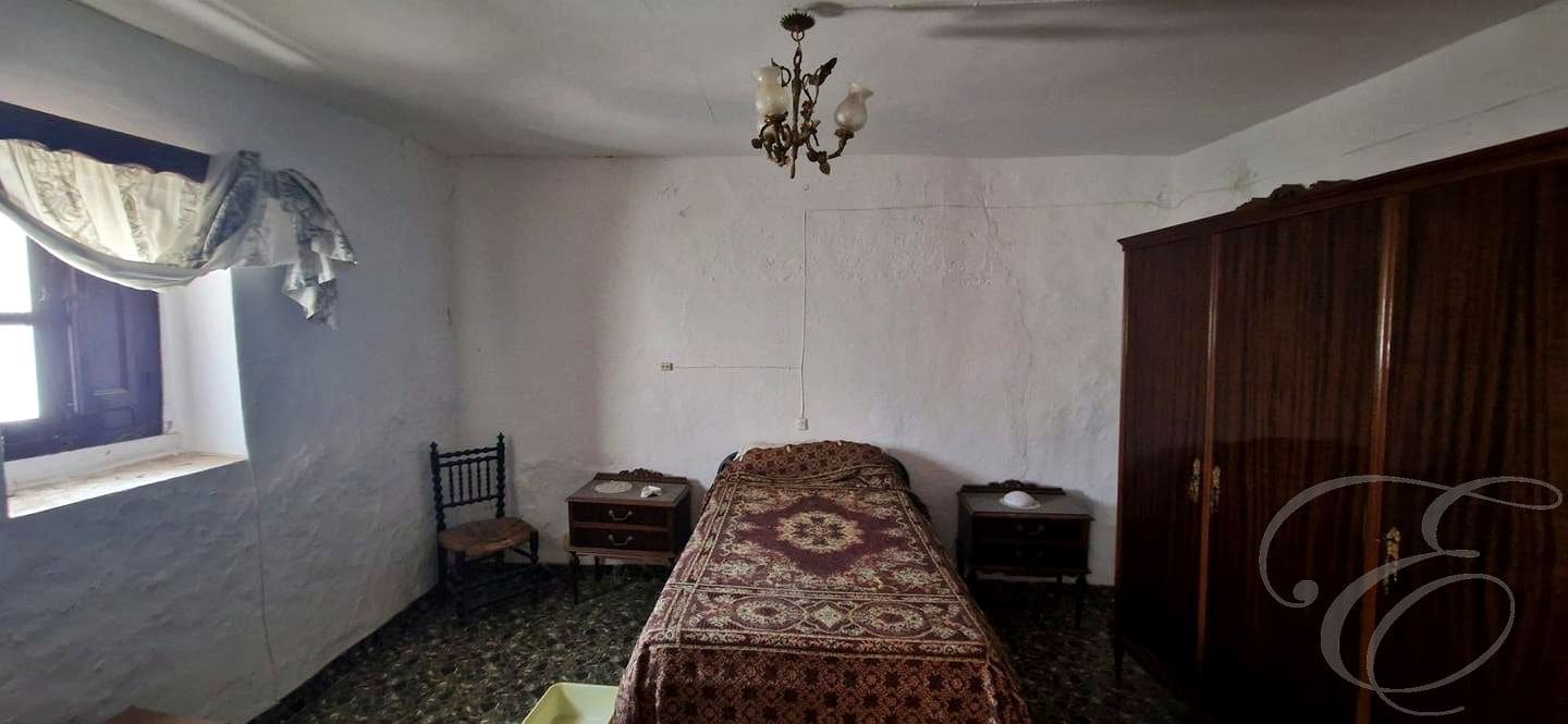 3 soverom Villa til salgs i Alfarnatejo med garasje - € 74 950 (Ref: 9948606)
