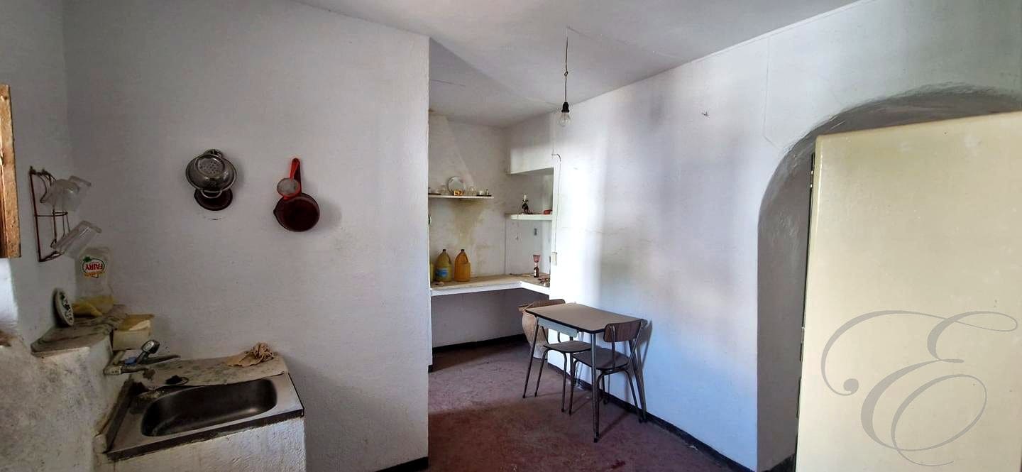 3 soverom Villa til salgs i Alfarnatejo med garasje - € 74 950 (Ref: 9948606)