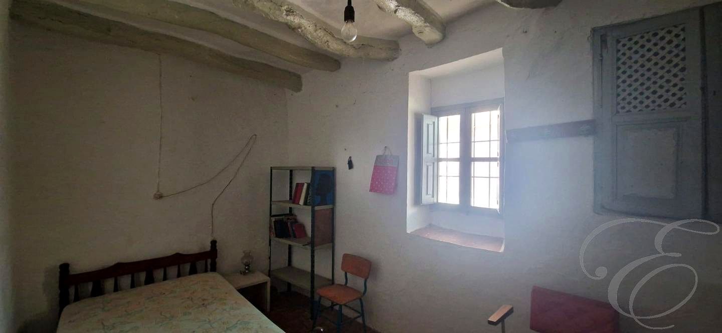 3 soverom Villa til salgs i Alfarnatejo med garasje - € 74 950 (Ref: 9948606)