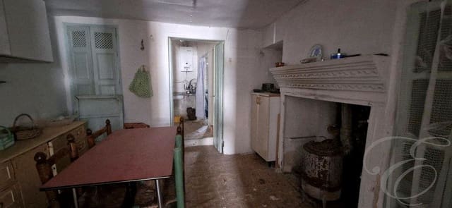 3 soverom Villa til salgs i Alfarnatejo med garasje - € 74 950 (Ref: 9948606)