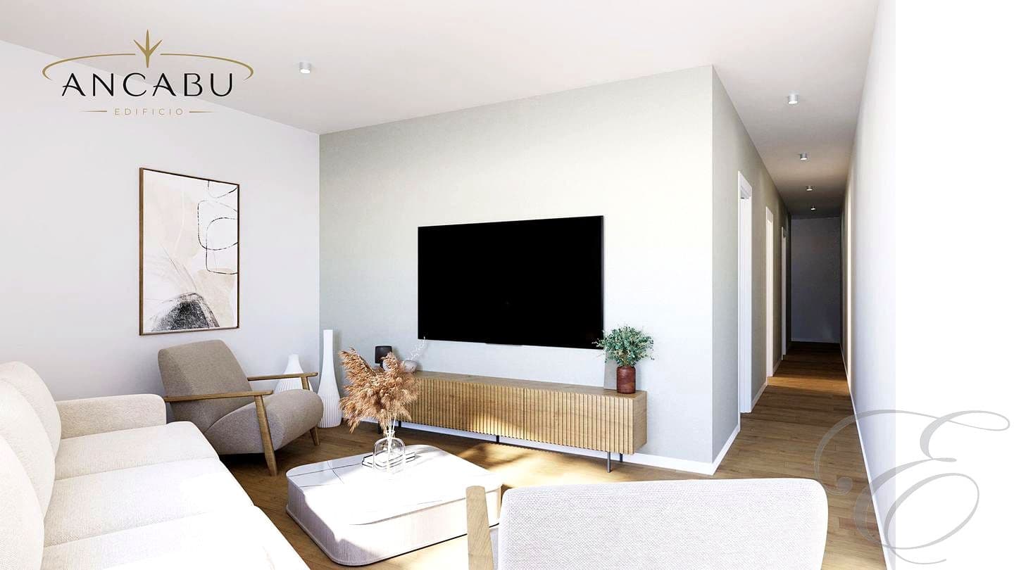 2 bedroom Flat for sale in Velez-Malaga - € 227,000 (Ref: 9950655)