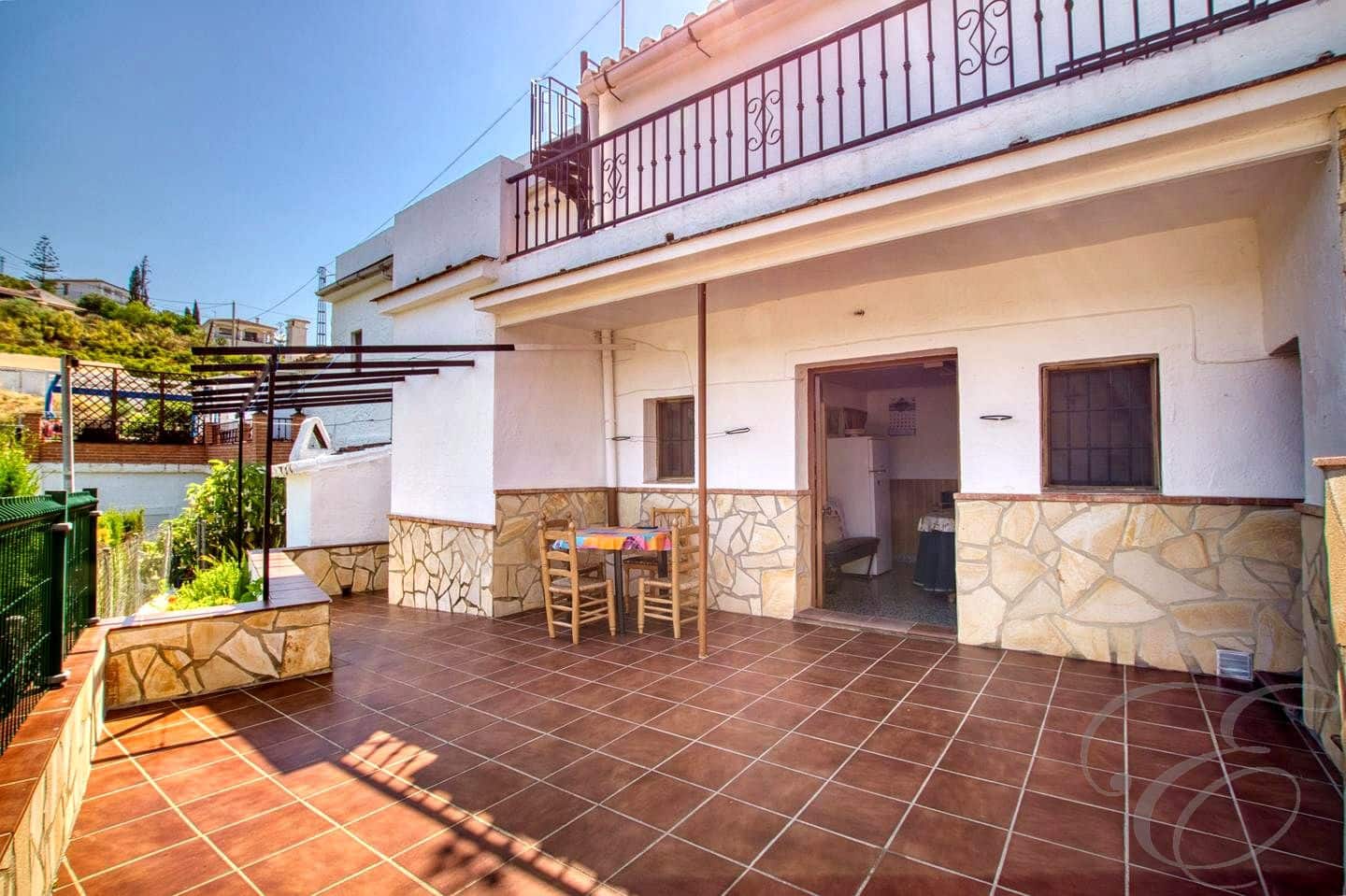 3 bedroom Villa for sale in Vinuela - € 195,000 (Ref: 9956568)