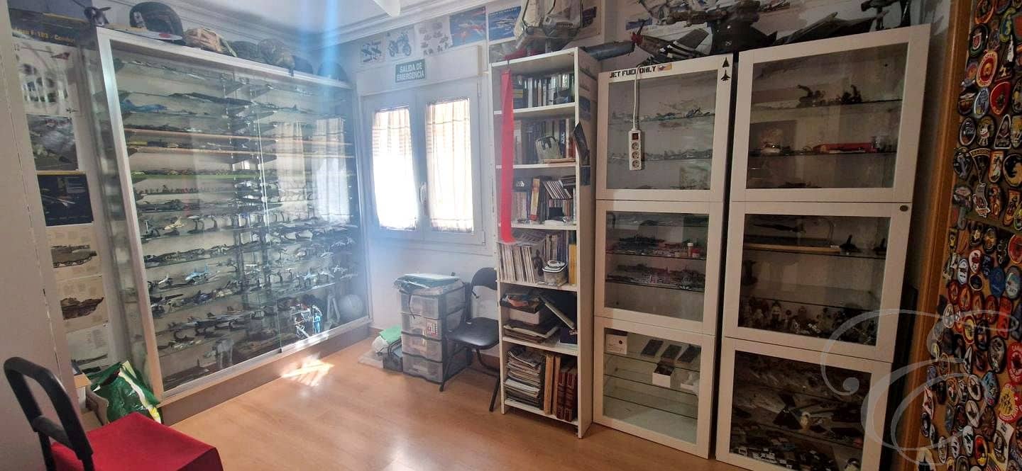 4 slaapkamer Flat te koop in Velez-Malaga met garage - € 398.000 (Ref: 9972209)