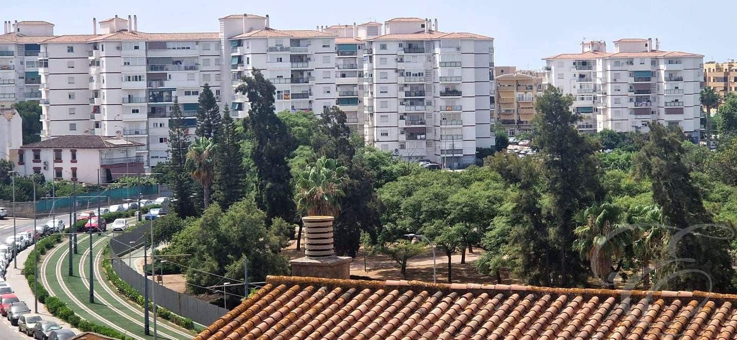 4 slaapkamer Flat te koop in Velez-Malaga met garage - € 398.000 (Ref: 9972209)