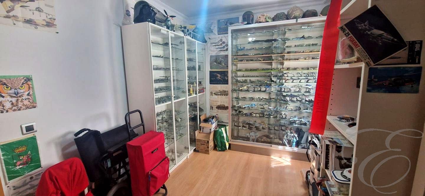 4 slaapkamer Flat te koop in Velez-Malaga met garage - € 398.000 (Ref: 9972209)
