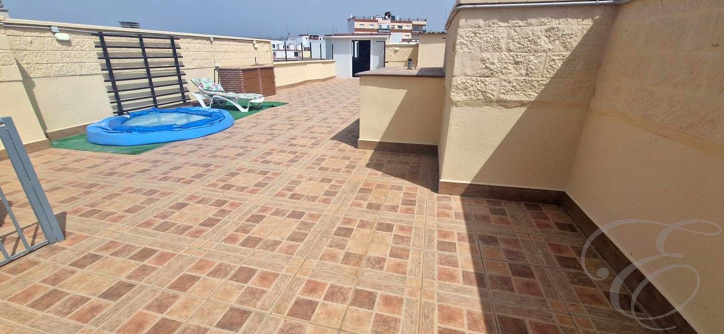4 slaapkamer Flat te koop in Velez-Malaga met garage - € 398.000 (Ref: 9972209)