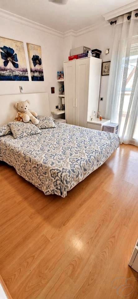 Piso de 4 habitaciones en Vélez-Málaga en venta con garaje - 398.000 € (Ref: 9972209)