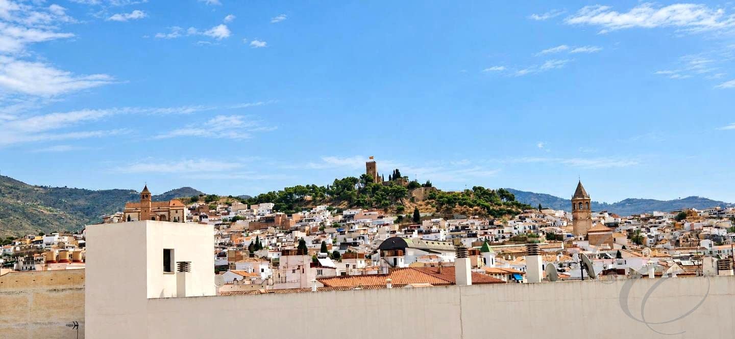Piso de 4 habitaciones en Vélez-Málaga en venta con garaje - 398.000 € (Ref: 9972209)