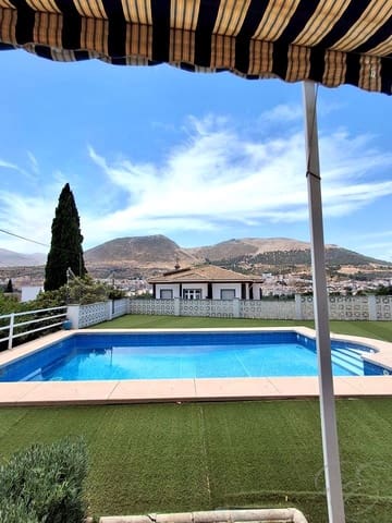 4 slaapkamer Villa te koop in Loja met zwembad garage - € 269.900 (Ref: 9992013)