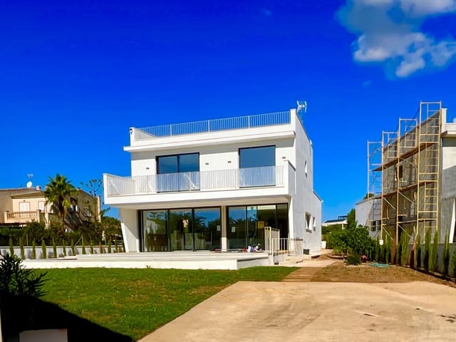 3 slaapkamer Rijtjeshuis te koop in Portocolom, Felanitx met zwembad garage - € 1.750.000 (Ref: 10165403)