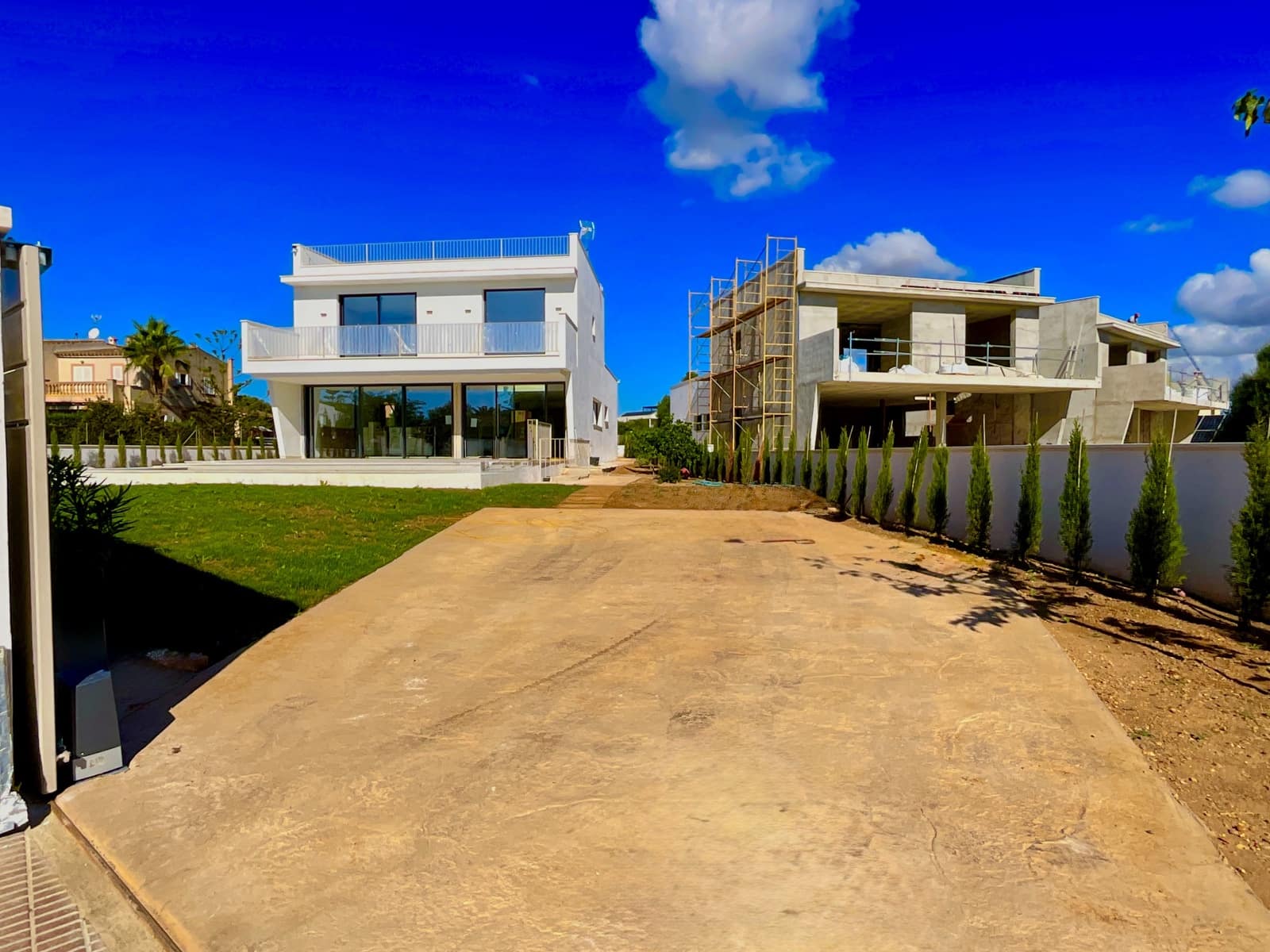 3 slaapkamer Rijtjeshuis te koop in Portocolom met zwembad garage - € 1.750.000 (Ref: 10165403)
