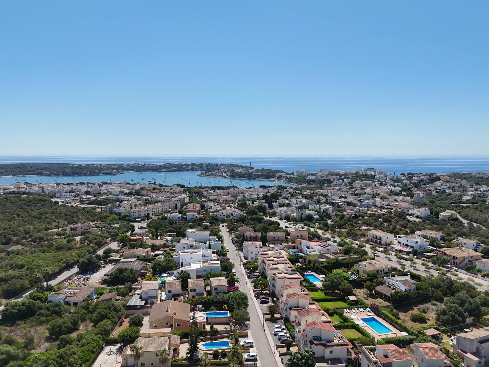 3 slaapkamer Rijtjeshuis te koop in Portocolom met zwembad garage - € 1.750.000 (Ref: 10165403)