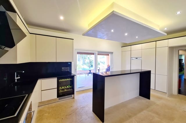 4 slaapkamer Finca/Landhuis te koop in Vall d'Or Golf, Felanitx met zwembad garage - € 3.200.000 (Ref: 9309132)